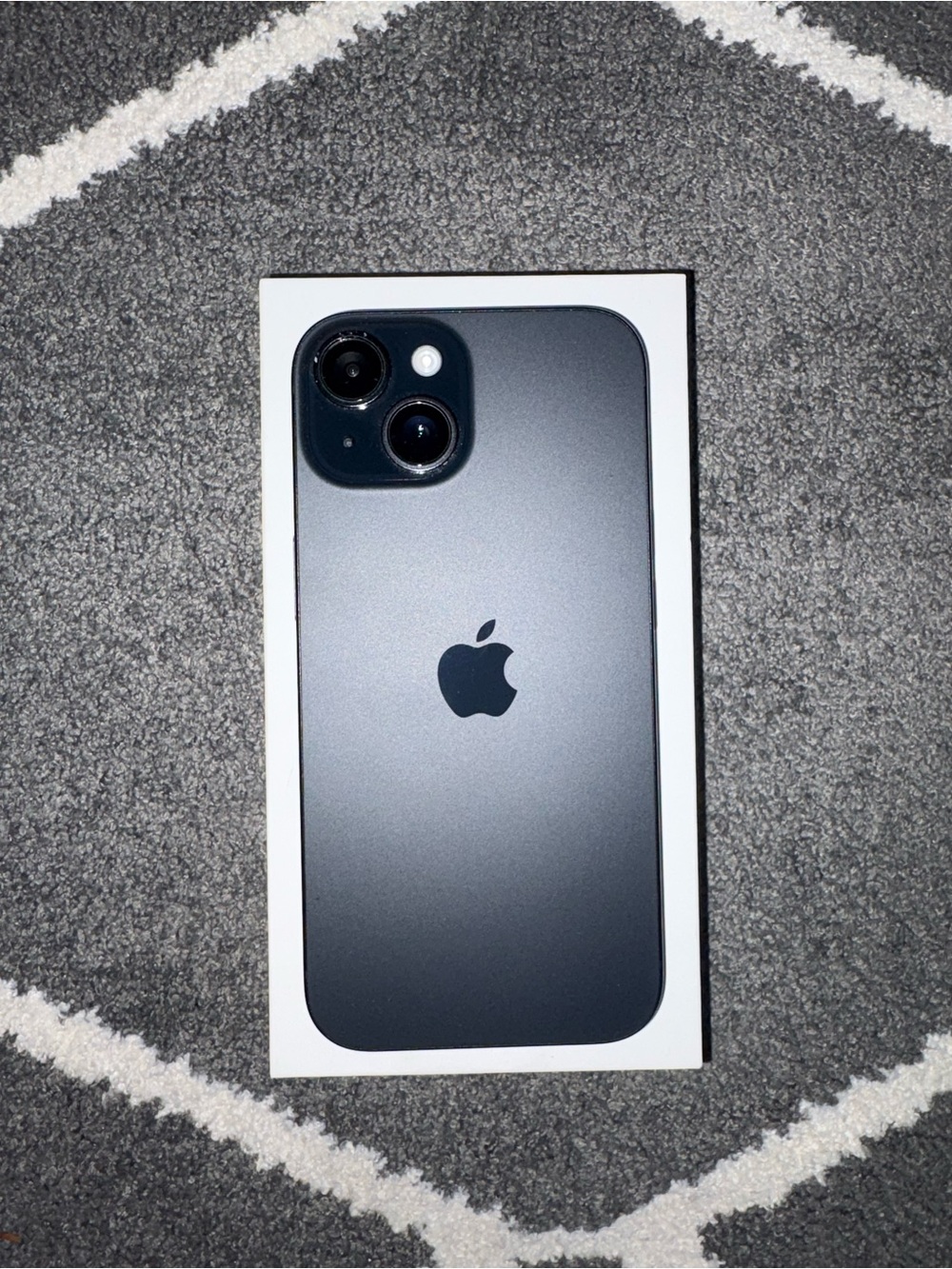 Apple iPhone 15 - Black/128GB/Unlocked